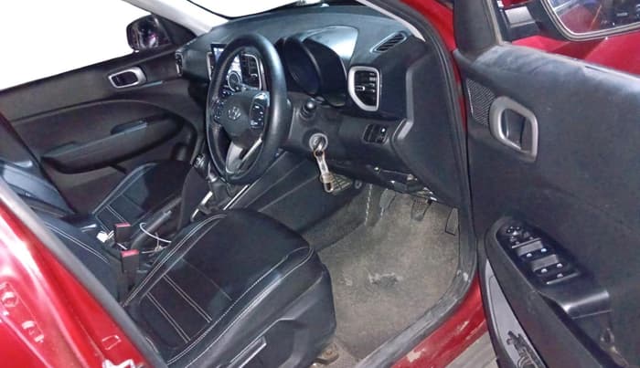 2020 Hyundai VENUE SX 1.5 CRDI, Diesel, Manual, 50,300 km, interior