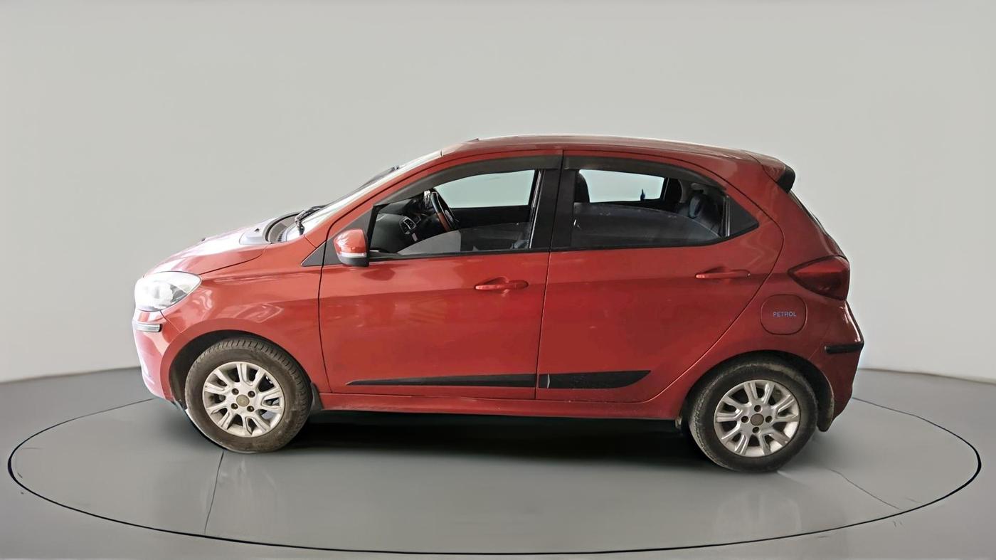 2018 Tata Tiago XZ PETROL, Petrol, Manual, 66,735 km, exterior
