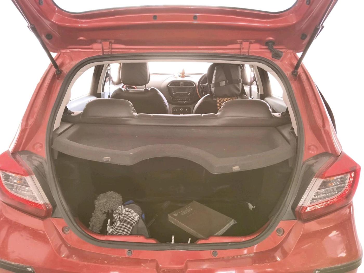 2018 Tata Tiago XZ PETROL, Petrol, Manual, 66,735 km, exterior