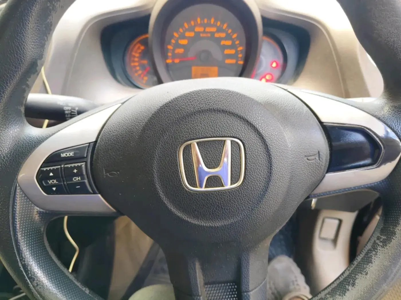 2013 Honda Amaze 1.2L I-VTEC S, Petrol, Manual, 1,07,695 km, interior