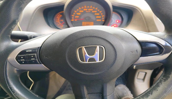 2013 Honda Amaze 1.2L I-VTEC S, Petrol, Manual, 1,07,695 km, interior