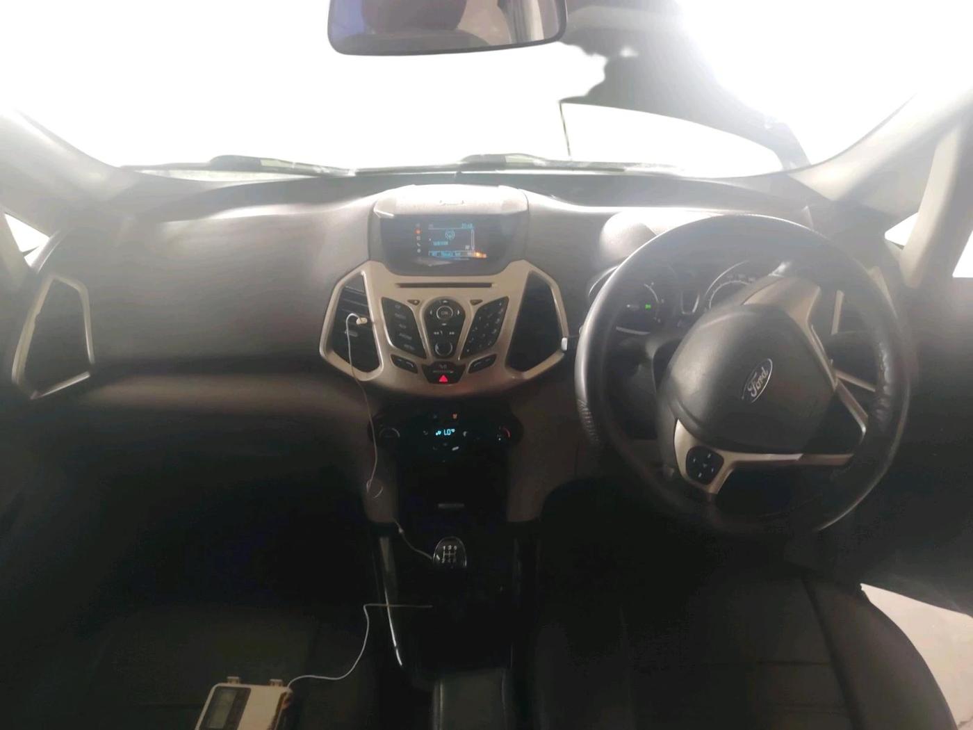 2013 Ford Ecosport TITANIUM 1.5L DIESEL, Diesel, Manual, 1,61,149 km, interior