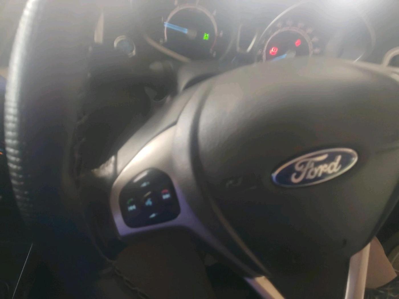 2013 Ford Ecosport TITANIUM 1.5L DIESEL, Diesel, Manual, 1,61,149 km, interior