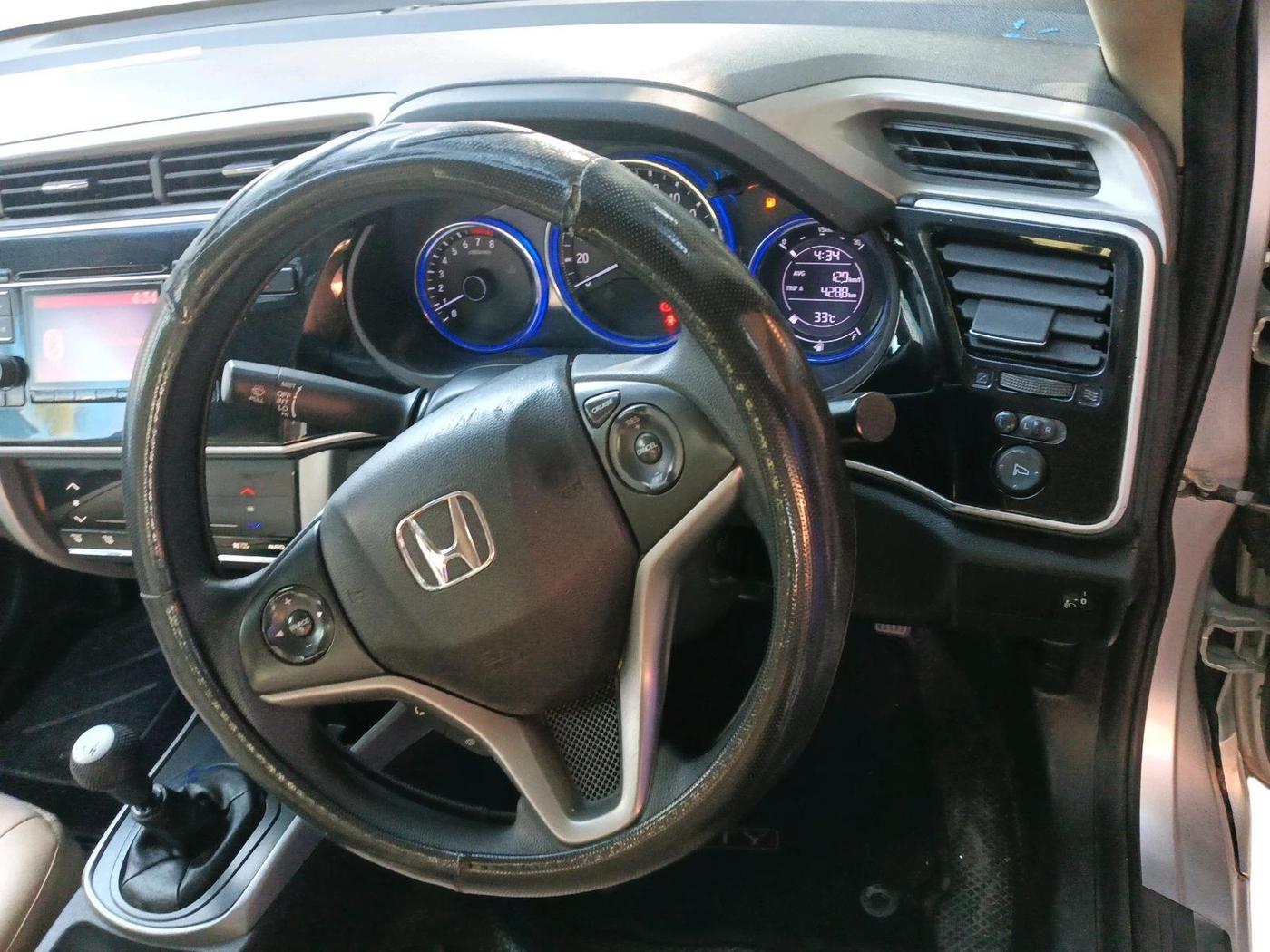 2016 Honda City 1.5L I-VTEC V MT, Petrol, Manual, 65,402 km, interior