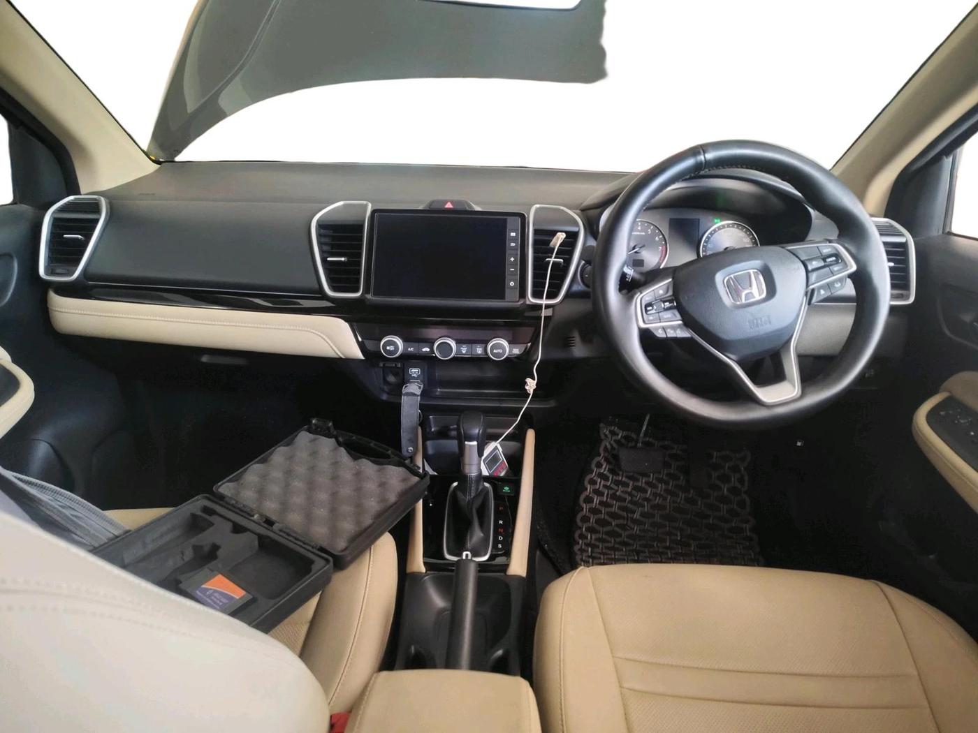 2025 Honda City 1.5L I-VTE V CVT, Petrol, Automatic, 5,000 km, interior