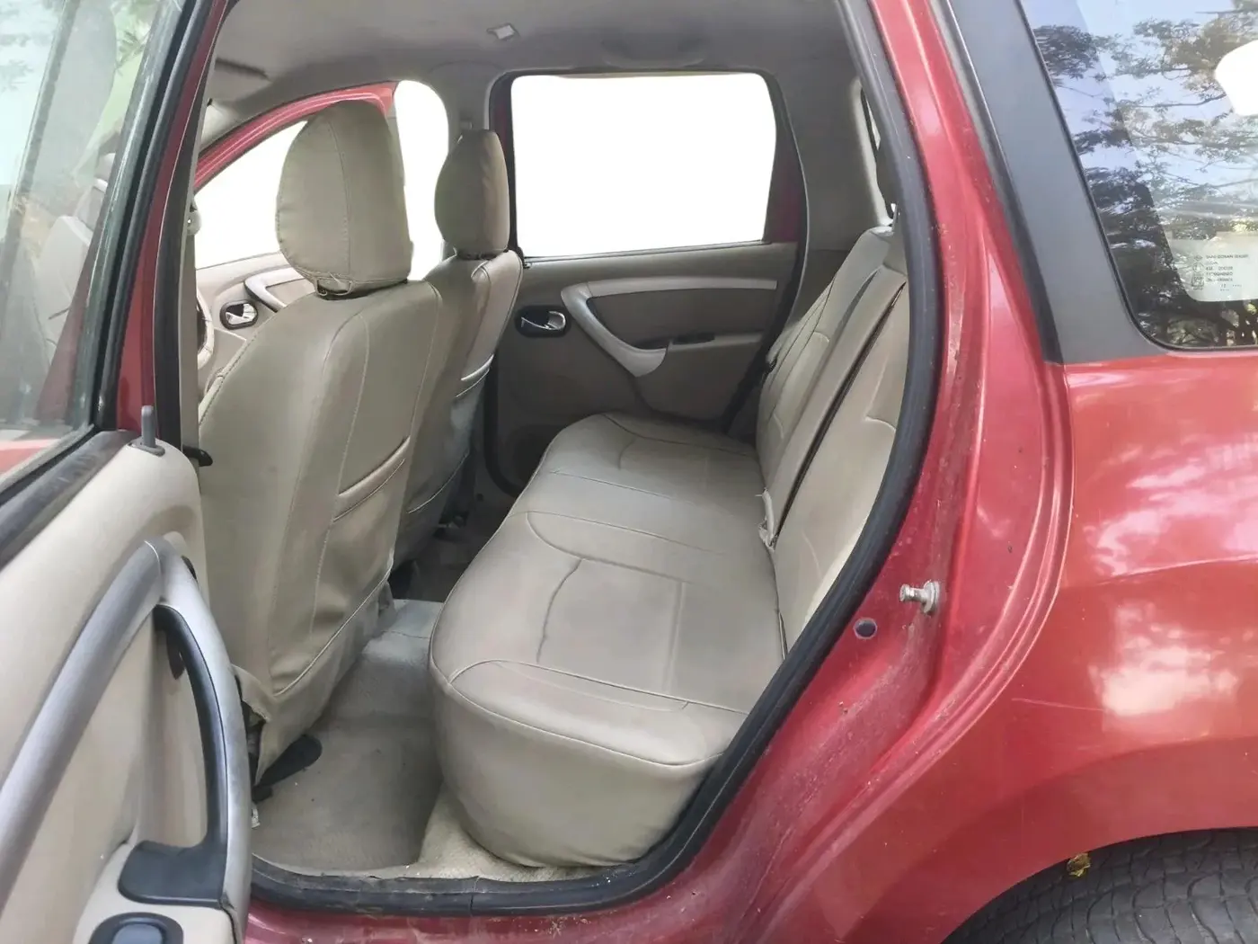 2013 Nissan Terrano XL (D), Diesel, Manual, 1,28,313 km, interior