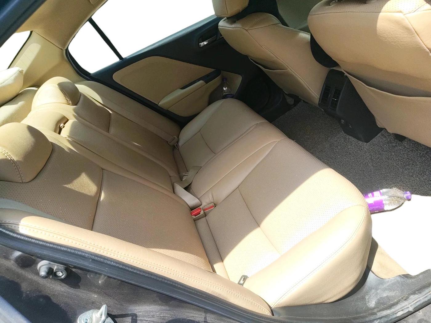 2018 Honda City 1.5L I-VTEC V MT, Petrol, Manual, 1,36,359 km, interior