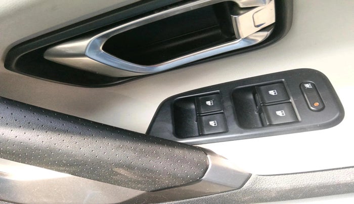 2022 Tata Safari XZ PLUS 6 S, Diesel, Manual, 59,688 km, interior