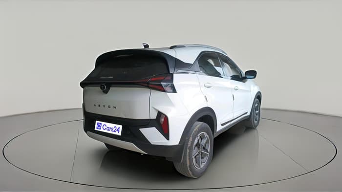 2024 Tata NEXON CREATIVE + 1.5 DIESEL, Diesel, Manual, 33,115 km, exterior