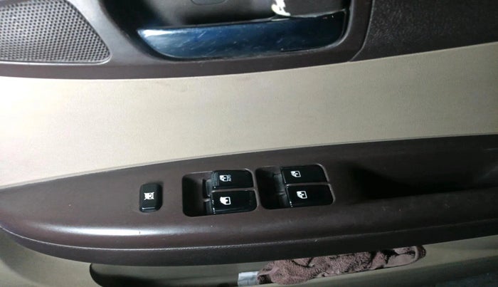 2009 Hyundai i20 MAGNA 1.2, Petrol, Manual, 1,80,987 km, interior