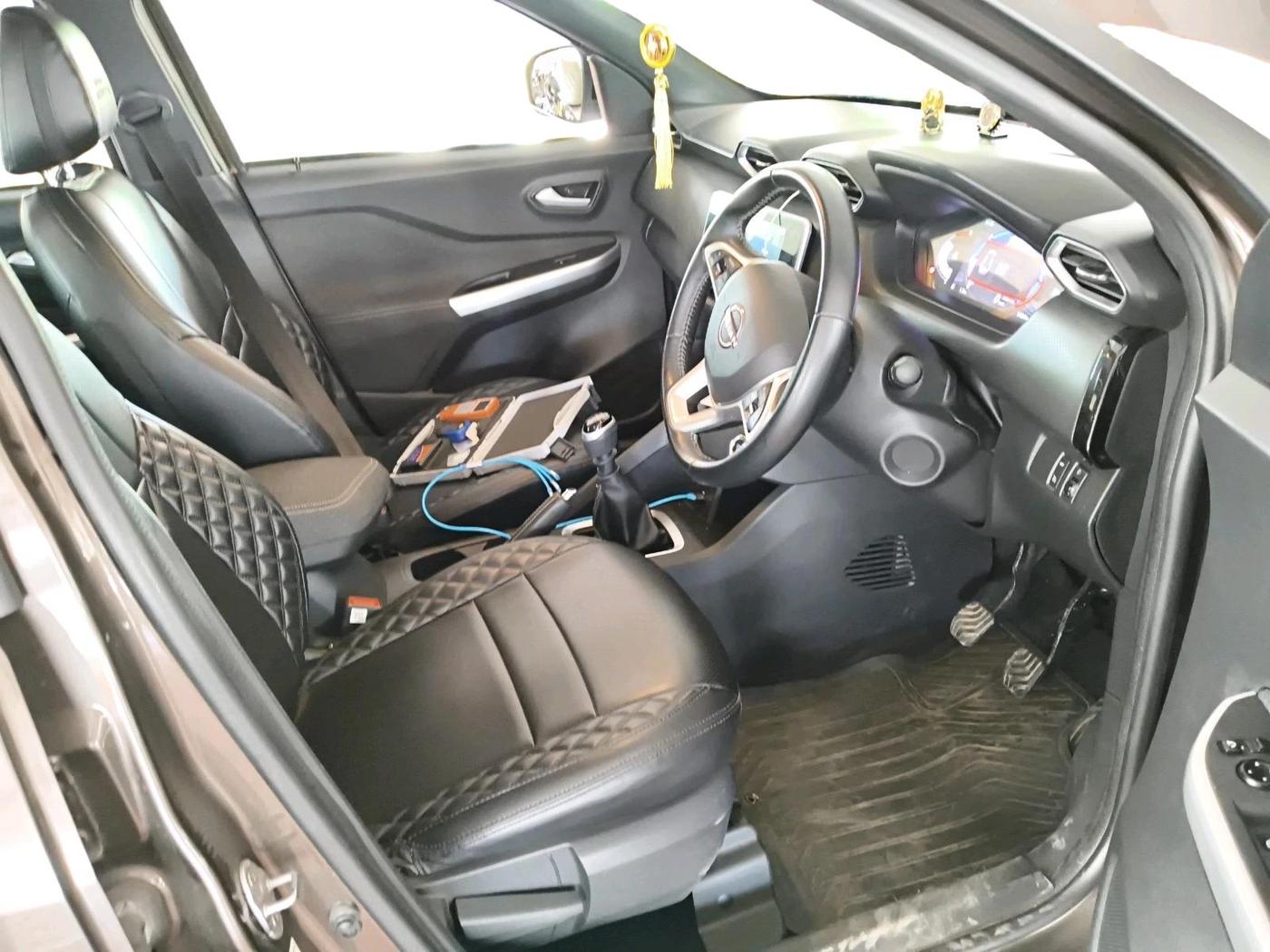2021 Nissan MAGNITE XV PREMIUM, Petrol, Manual, 9,434 km, interior