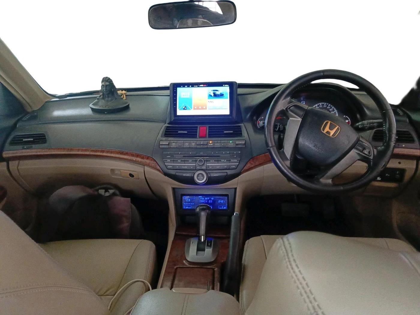 2011 Honda Accord 2.4L I-VTEC AT, Petrol, Automatic, 1,12,284 km, interior