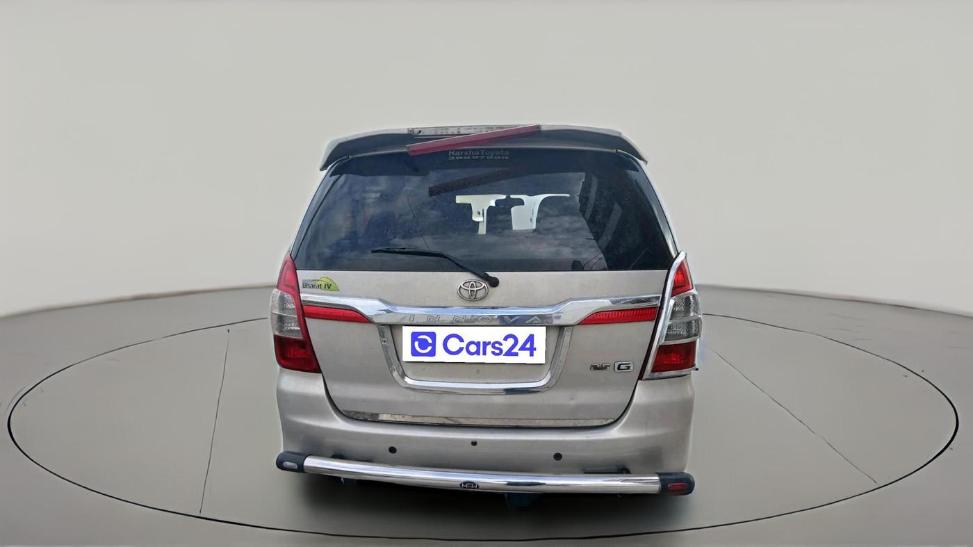 2014 Toyota Innova 2.5 GX 7 STR, Diesel, Manual, 2,57,018 km, exterior