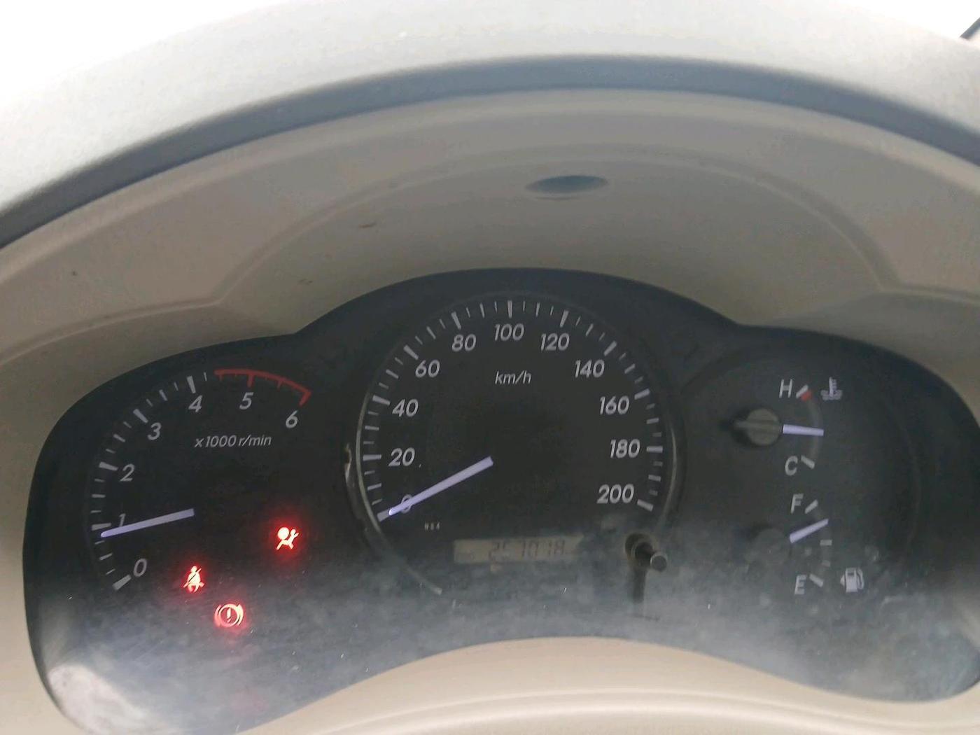2014 Toyota Innova 2.5 GX 7 STR, Diesel, Manual, 2,57,018 km, interior