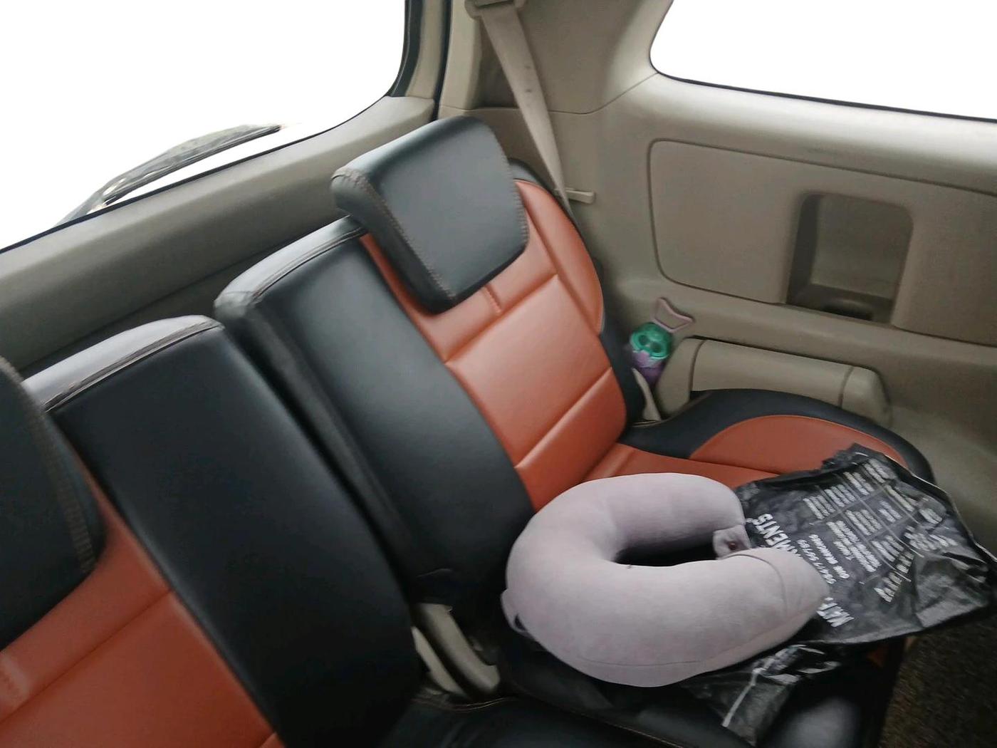 2014 Toyota Innova 2.5 GX 7 STR, Diesel, Manual, 2,57,018 km, interior