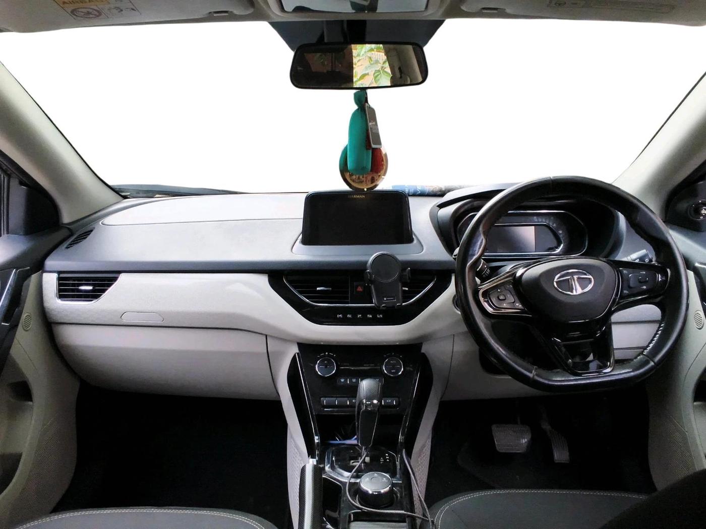 2022 Tata NEXON XZA PLUS SUNROOF PETROL, Petrol, Automatic, 79,756 km, interior