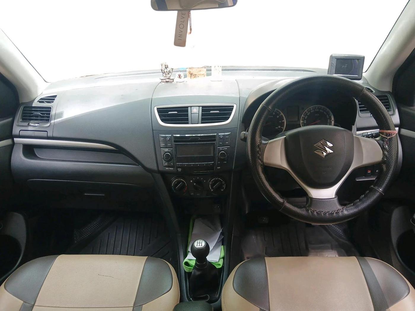 2017 Maruti Swift VXI, Petrol, Manual, 47,756 km, interior