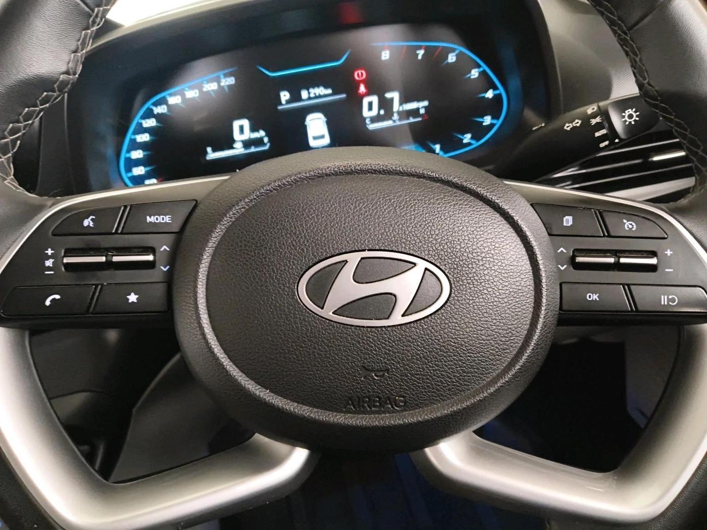 2024 Hyundai NEW I20 ASTA (O) 1.2 IVT, Petrol, Automatic, 20,088 km, interior