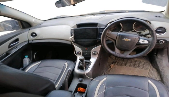 2015 Chevrolet Cruze LT, Diesel, Manual, 1,32,389 km, interior