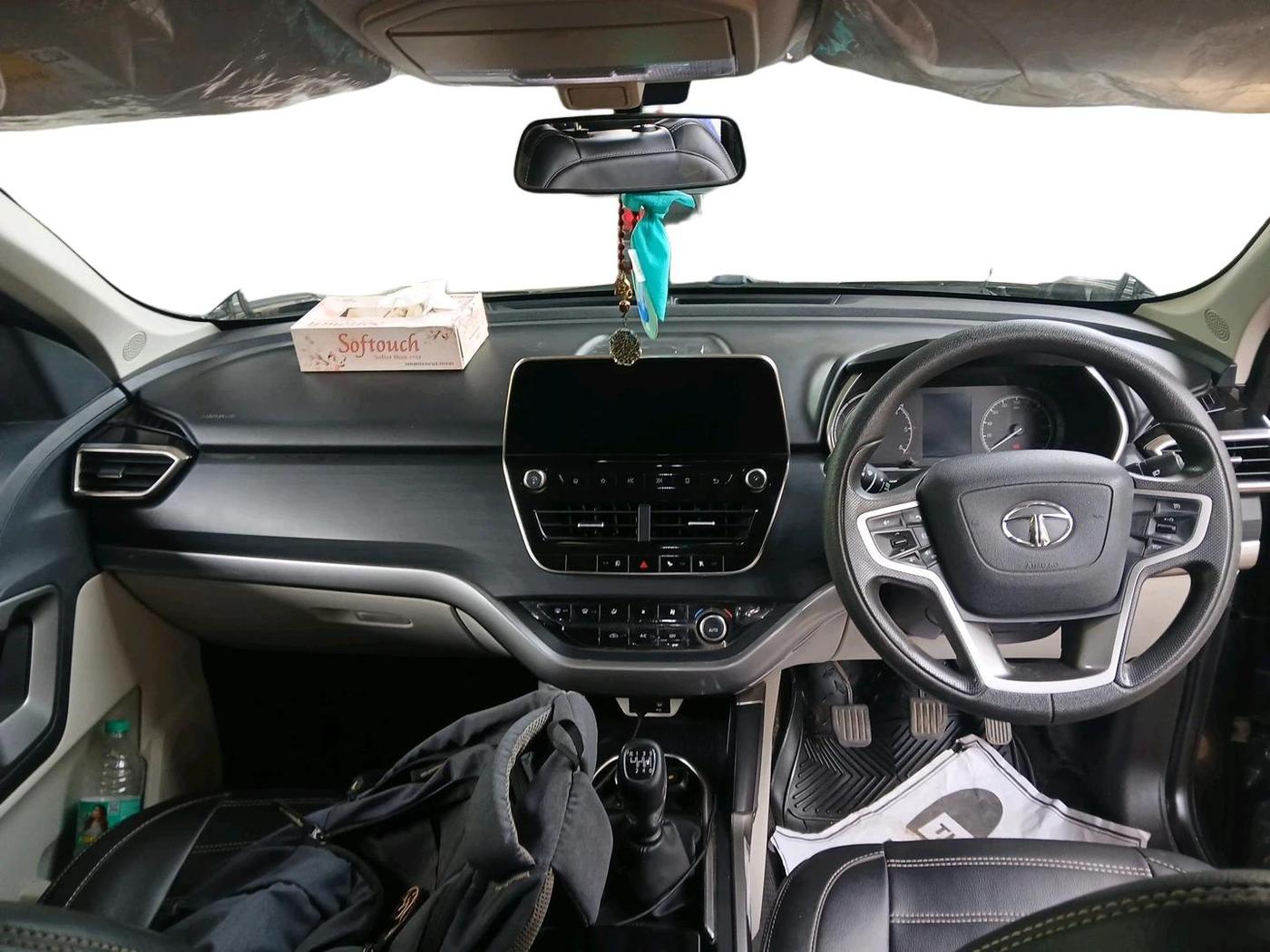 2021 Tata Safari XT, Diesel, Manual, 73,675 km, interior