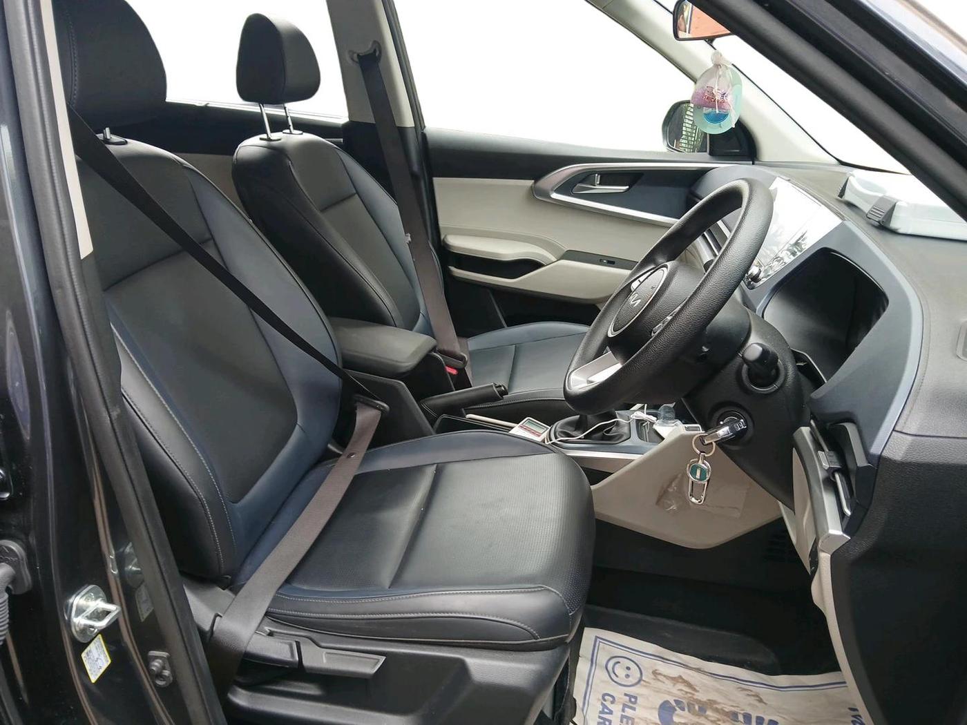 2024 KIA CARENS Premium (O) 1.5 Diesel MT 7 STR, Diesel, Manual, 15,845 km, interior