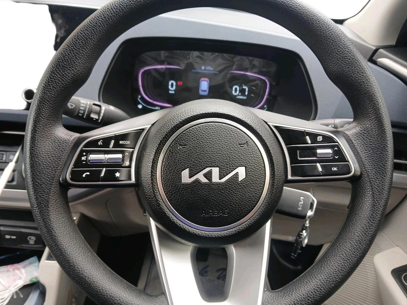 2024 KIA CARENS Premium (O) 1.5 Diesel MT 7 STR, Diesel, Manual, 15,845 km, interior