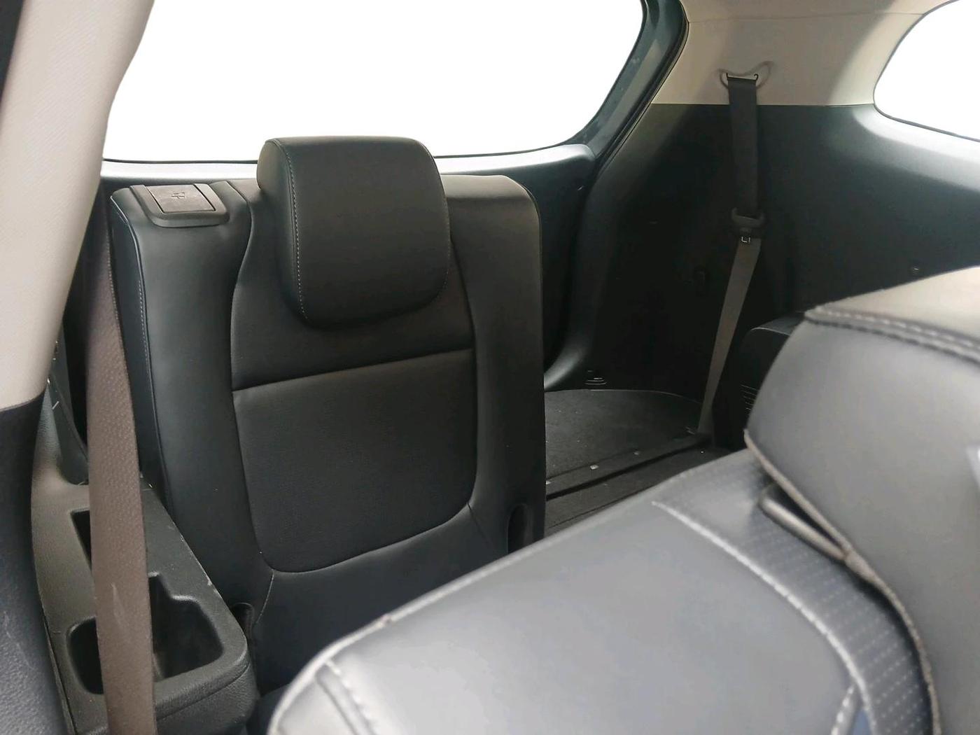 2024 KIA CARENS Premium (O) 1.5 Diesel MT 7 STR, Diesel, Manual, 15,845 km, interior