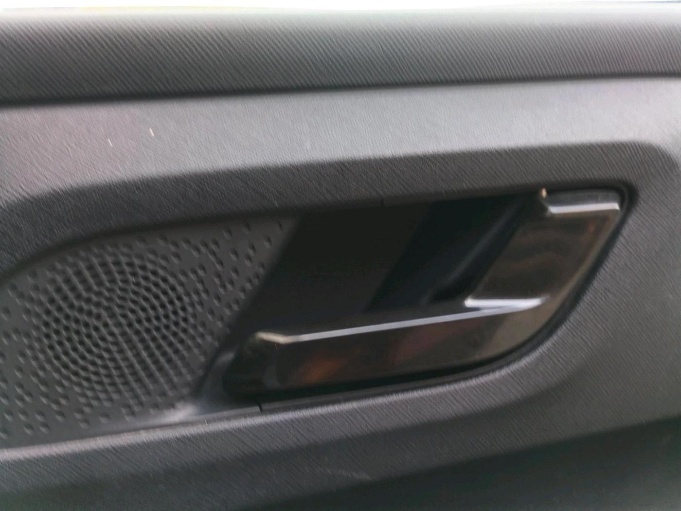 2022 Tata PUNCH ADVENTURE AMT, Petrol, Automatic, 13,962 km, interior