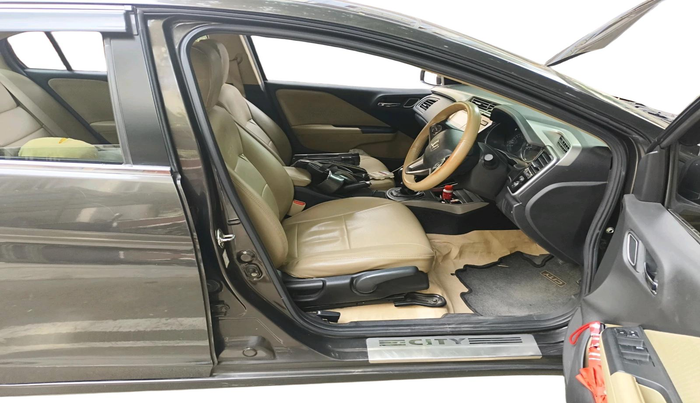 2022 Honda City 1.5L I-VTEC V MT 5TH GEN, Petrol, Manual, 45,933 km, interior
