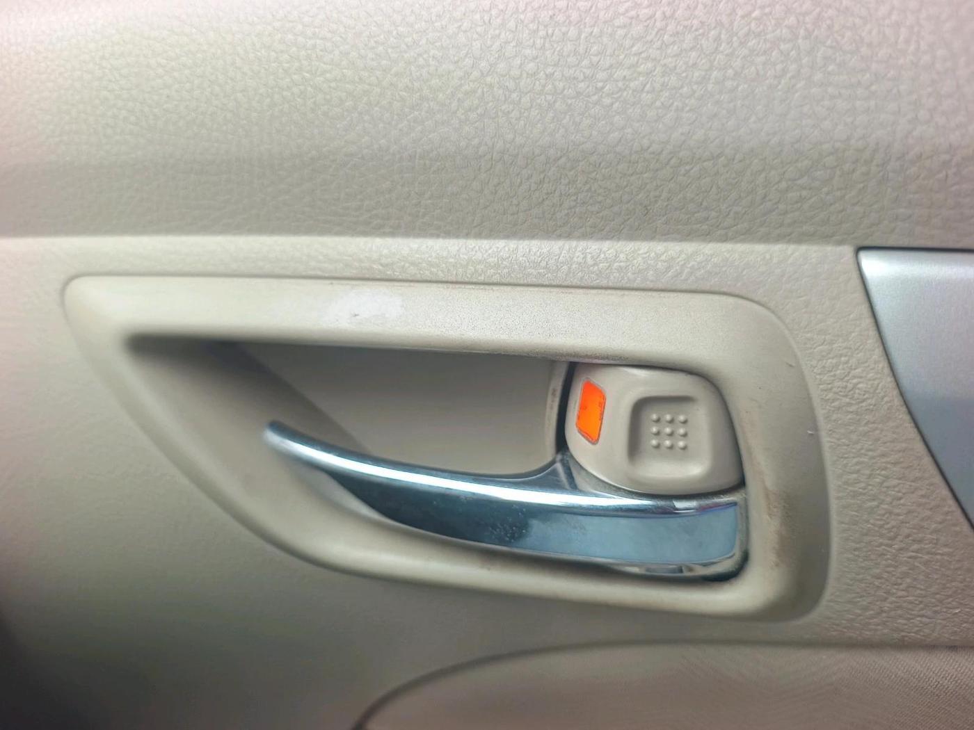 2017 Maruti Ertiga ZXI+, Petrol, Manual, 1,36,906 km, interior