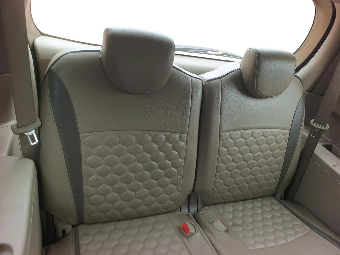 2017 Maruti Ertiga ZXI+, Petrol, Manual, 1,36,906 km, interior