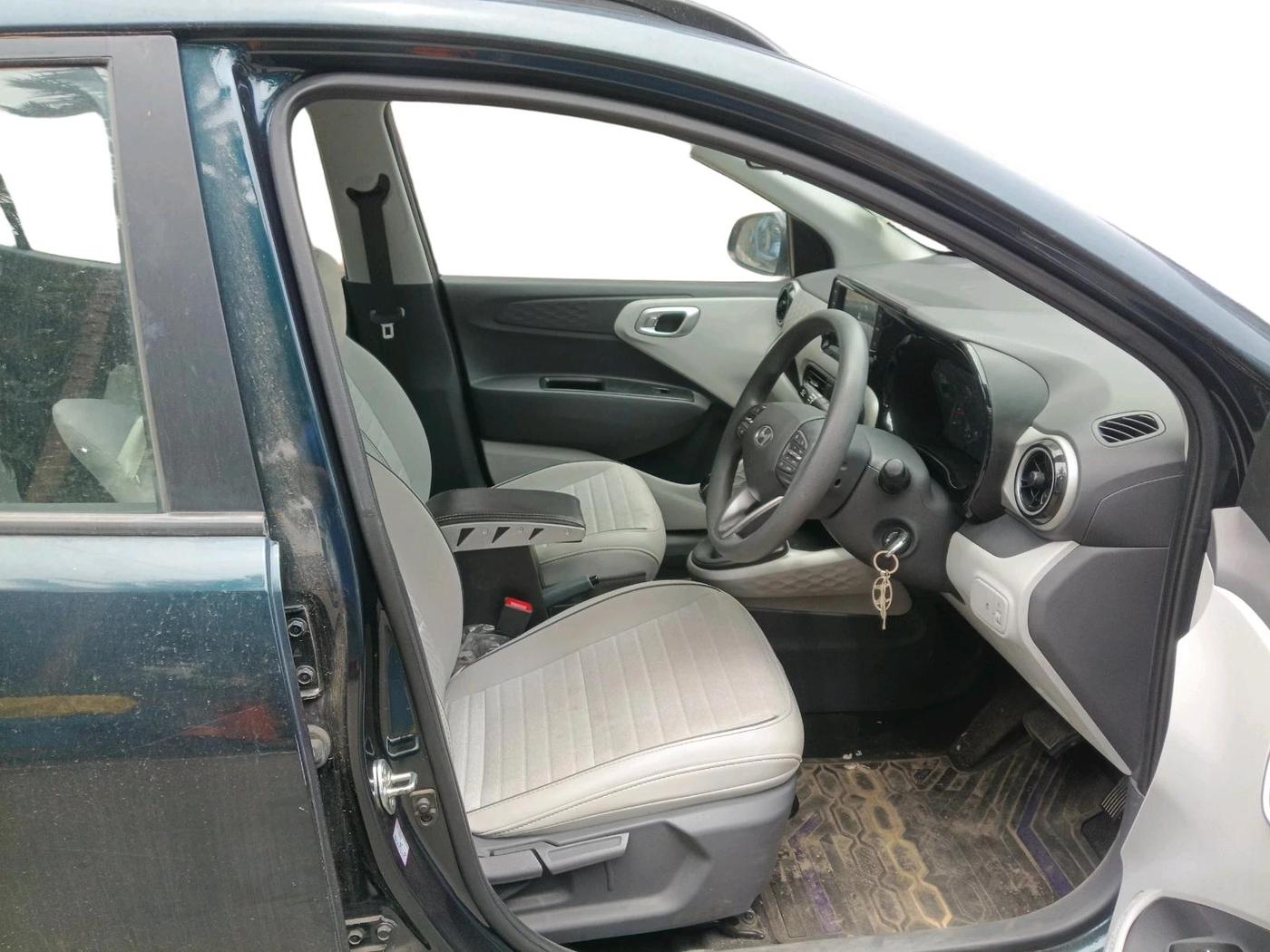 2024 Hyundai GRAND I10 NIOS SPORTZ AMT 1.2 KAPPA VTVT, Petrol, Automatic, 7,543 km, interior