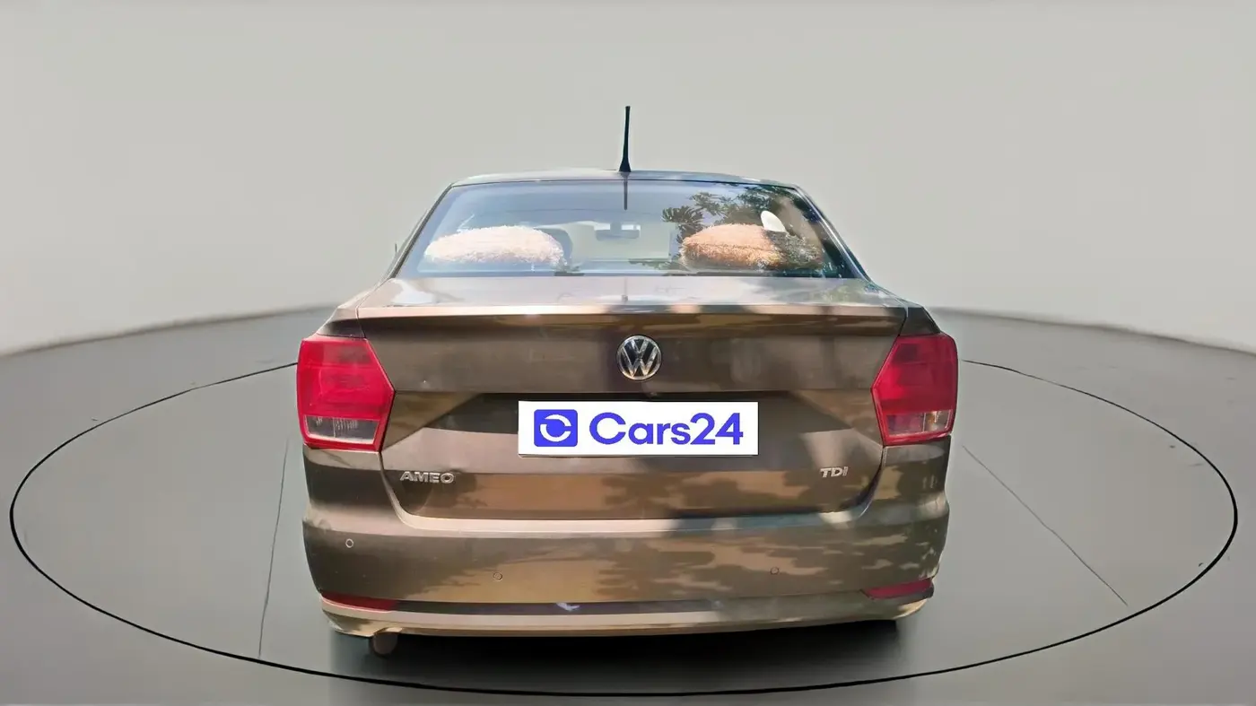 2016 Volkswagen Ameo HIGHLINE1.5L, Diesel, Manual, 1,85,449 km, exterior