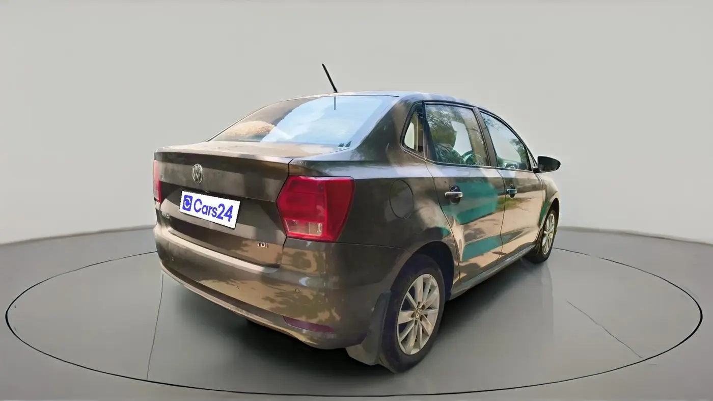 2016 Volkswagen Ameo HIGHLINE1.5L, Diesel, Manual, 1,85,449 km, exterior