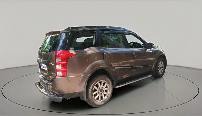 2017 Mahindra XUV500 W10 AT, Diesel, Automatic, 48,223 km, exterior