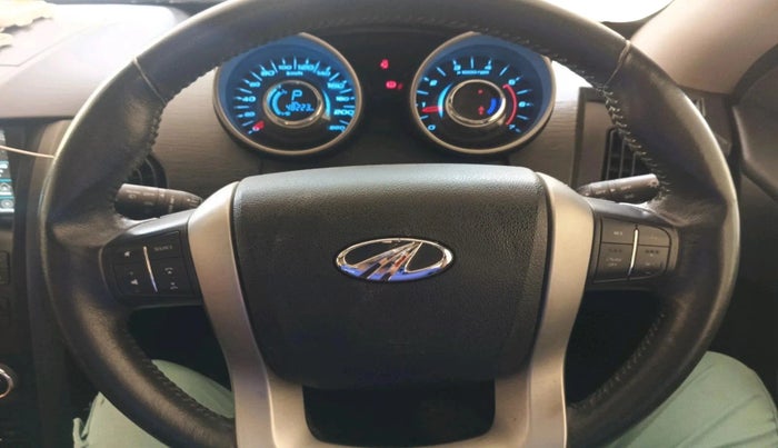 2017 Mahindra XUV500 W10 AT, Diesel, Automatic, 48,223 km, interior