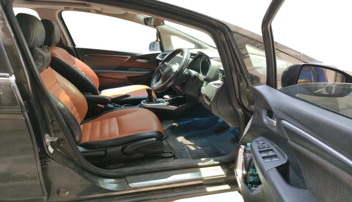 2017 Honda WR-V 1.5L I-DTEC VX MT, Diesel, Manual, 1,11,092 km, interior