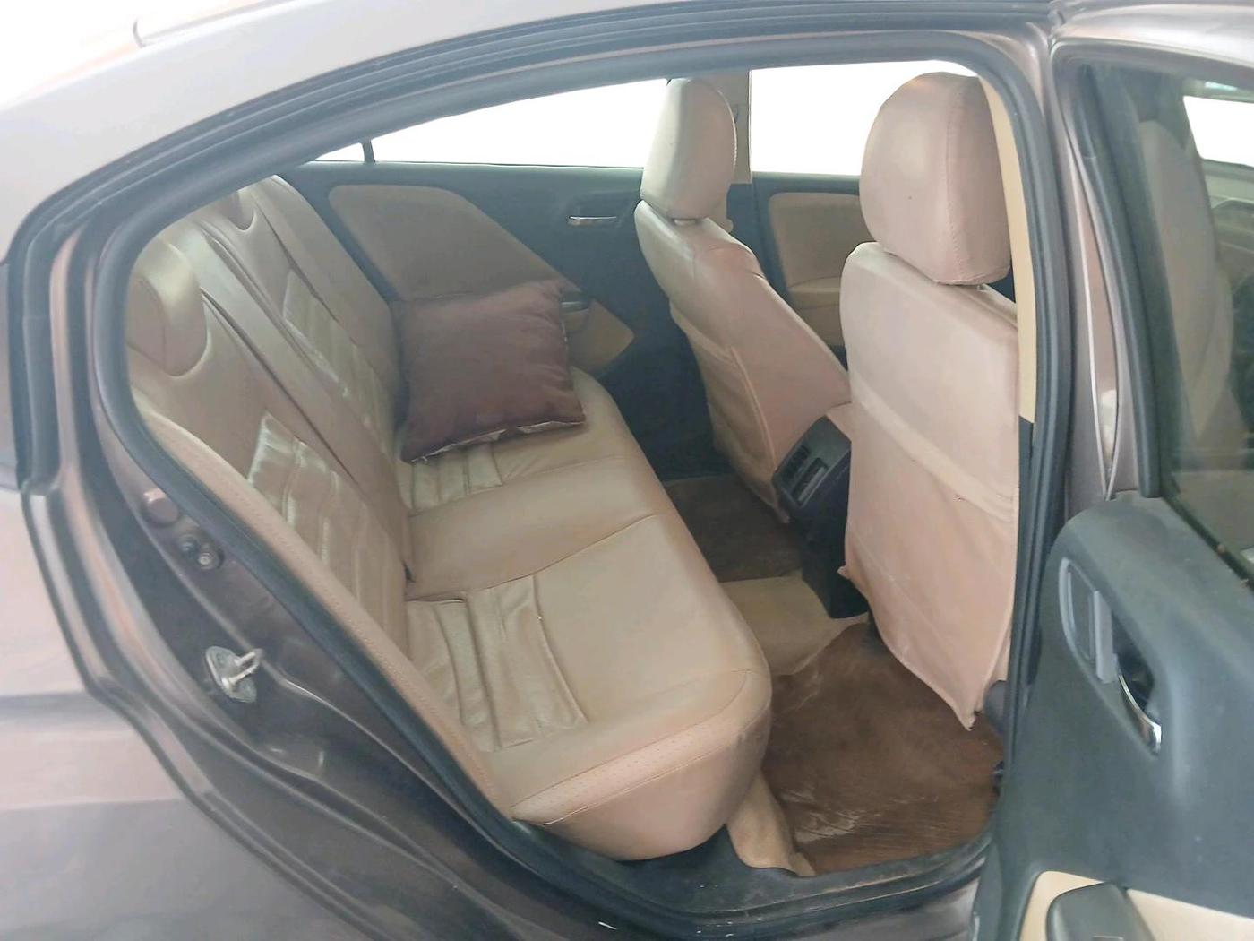 2016 Honda City 1.5L I-VTEC V MT, Petrol, Manual, 1,03,239 km, interior
