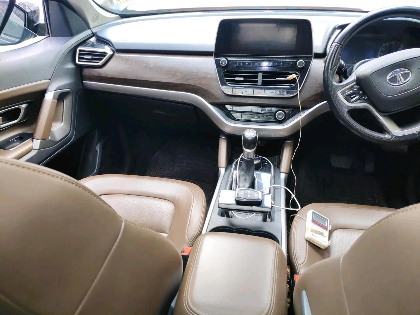 2021 Tata Harrier XZA PLUS 2.0L, Diesel, Automatic, 88,873 km, interior