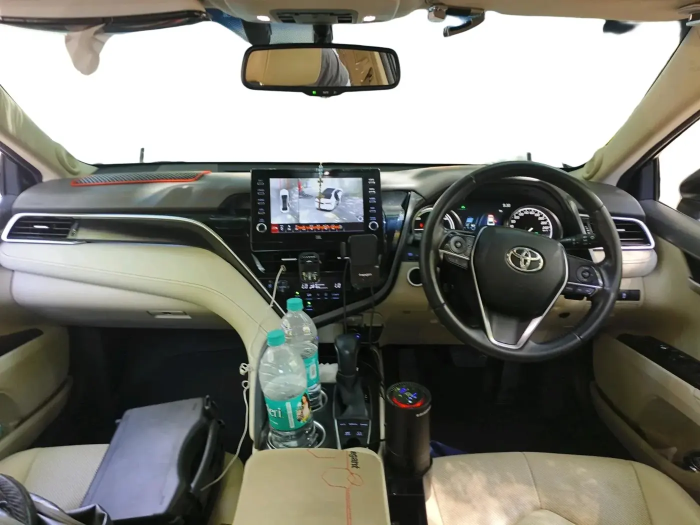 2023 Toyota Camry HYBRID, Hybrid, Automatic, 74,165 km, interior