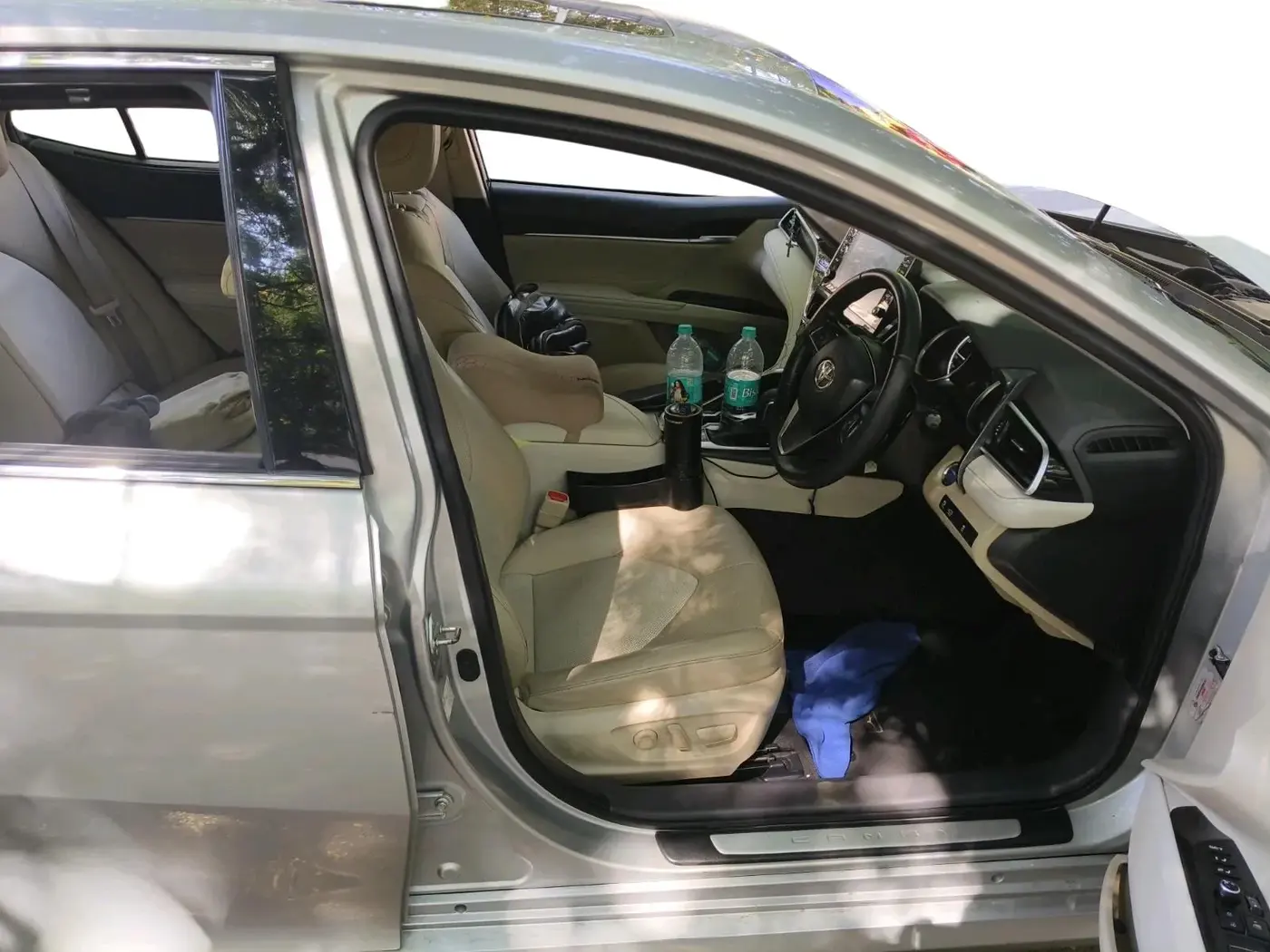 2023 Toyota Camry HYBRID, Hybrid, Automatic, 74,165 km, interior