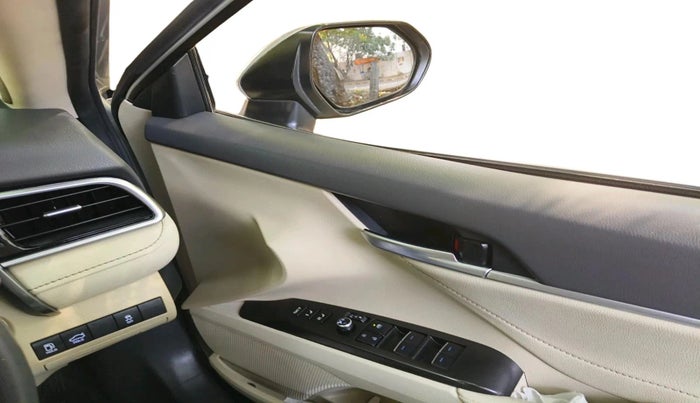 2023 Toyota Camry HYBRID, Hybrid, Automatic, 74,165 km, interior