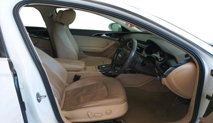 2014 Audi A6 35 TDI PREMIUM PLUS, Diesel, Manual, 1,22,405 km, interior