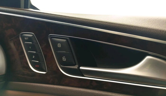 2014 Audi A6 35 TDI PREMIUM PLUS, Diesel, Manual, 1,22,405 km, interior