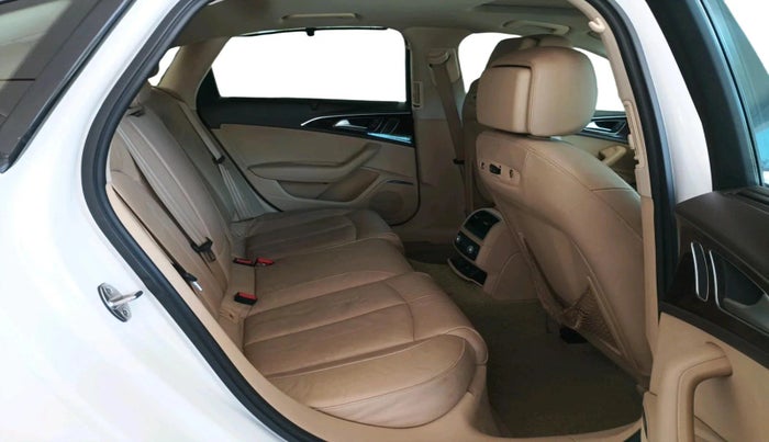 2014 Audi A6 35 TDI PREMIUM PLUS, Diesel, Manual, 1,22,405 km, interior