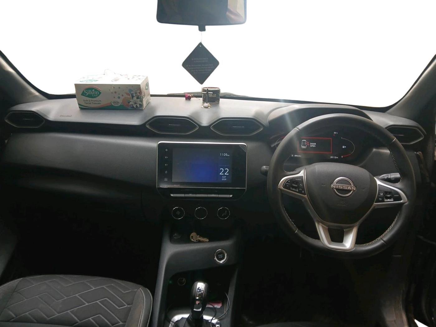 2023 Nissan MAGNITE XV Premium AMT, Petrol, Automatic, 25,112 km, interior