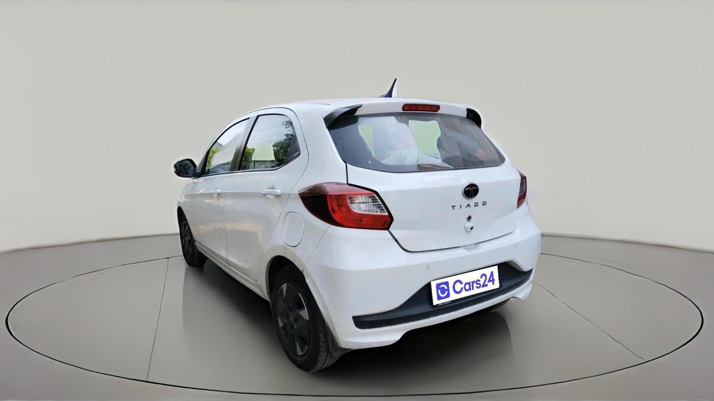 2025 Tata Tiago XTA PETROL, Petrol, Automatic, 6,874 km, exterior