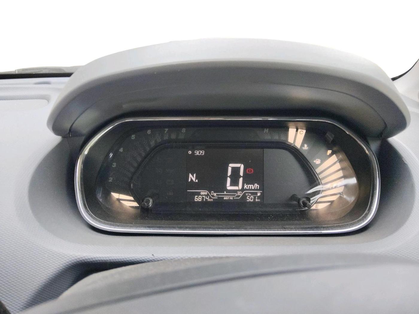2025 Tata Tiago XTA PETROL, Petrol, Automatic, 6,874 km, interior