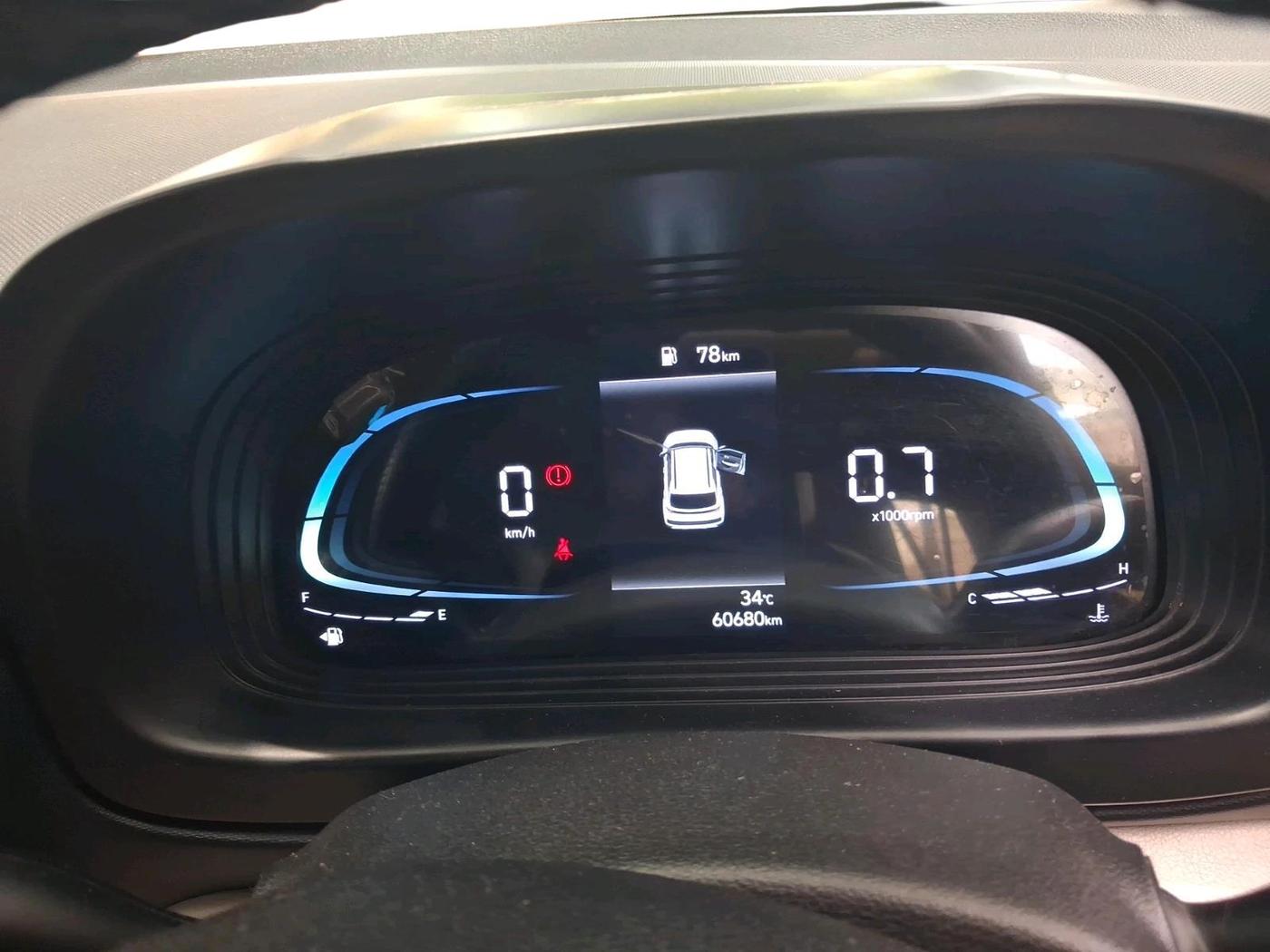 2022 Hyundai VENUE S(O) 1.2, Petrol, Manual, 60,680 km, interior