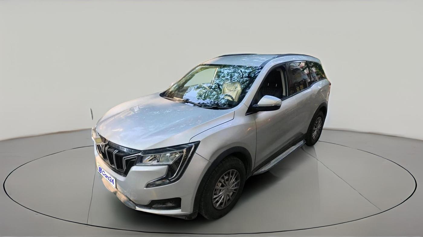 2022 Mahindra XUV700 MX P MT 5 STR, Petrol, Manual, 7,30,000 km, exterior